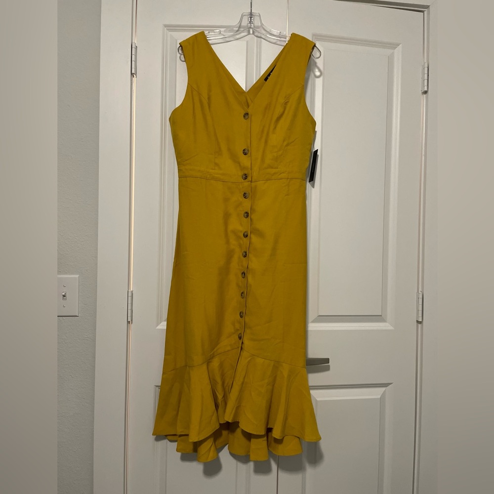 Lulu’s sleeveless dress / Size XL / Color: Mustard